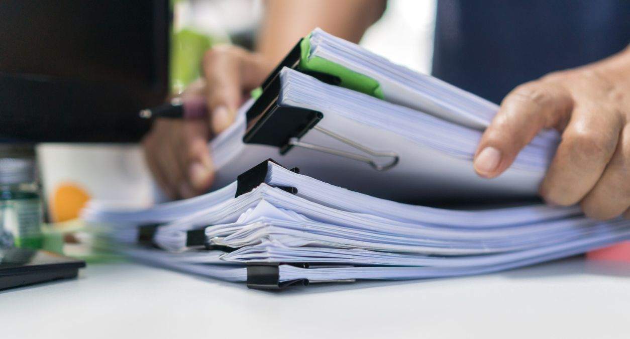 How Long Should You Keep Business Insurance Documents: Essential Guide